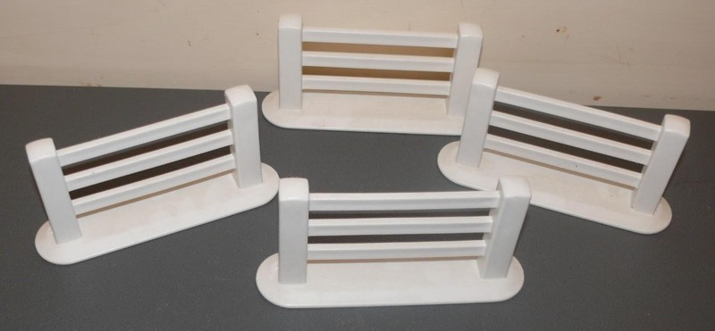 4 Vintage Little Tikes Dollhouse Stable Barn Fence Pieces Horse Jumps