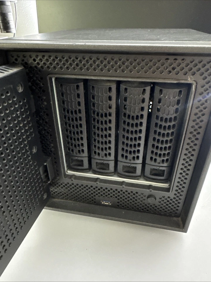 NETGEAR ReadyNAS 424 NAS server Network Attached Storage - RN424 RND-4G - Image 2 of 4