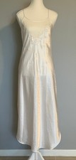 CINEMA ETOILE WOMEN'S LONG NIGHTGOWN. SIZE: M WHITE SLEEVELESS SLEEP DRESS