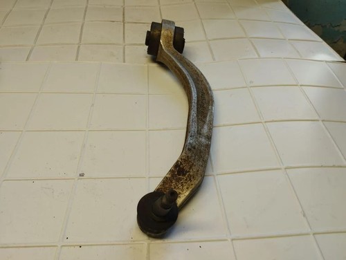AUDI A4 8D2, B5 Gerader Querlenker vorne rechts 4D0407696J 1.90 Diesel 33991781