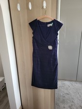 Stunning Eliza J Dress Size 8 V Neckline With A Diamonte Brooch On Waistline