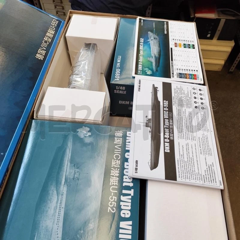 Submarino DKM U Barco Tipo VIIC U 552 Trompetero Modelo 1/48 Nuevo Con Caja Foto 2 de 3