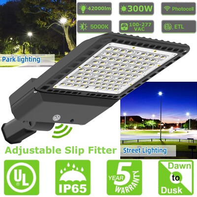 300W Parking Lot Lights Commercial Slip Fitter UL DLC Listed 42,000LM IP65 5000K
