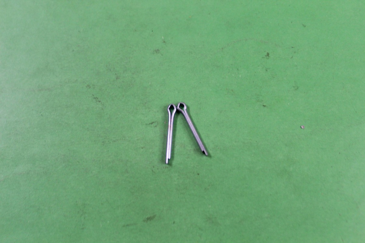 はっぴー⭐️です！ NOS Kawasaki OEM Cotter Pin 2.5 x 20 1969 H1 Mach 3 550D2520 QTY 2