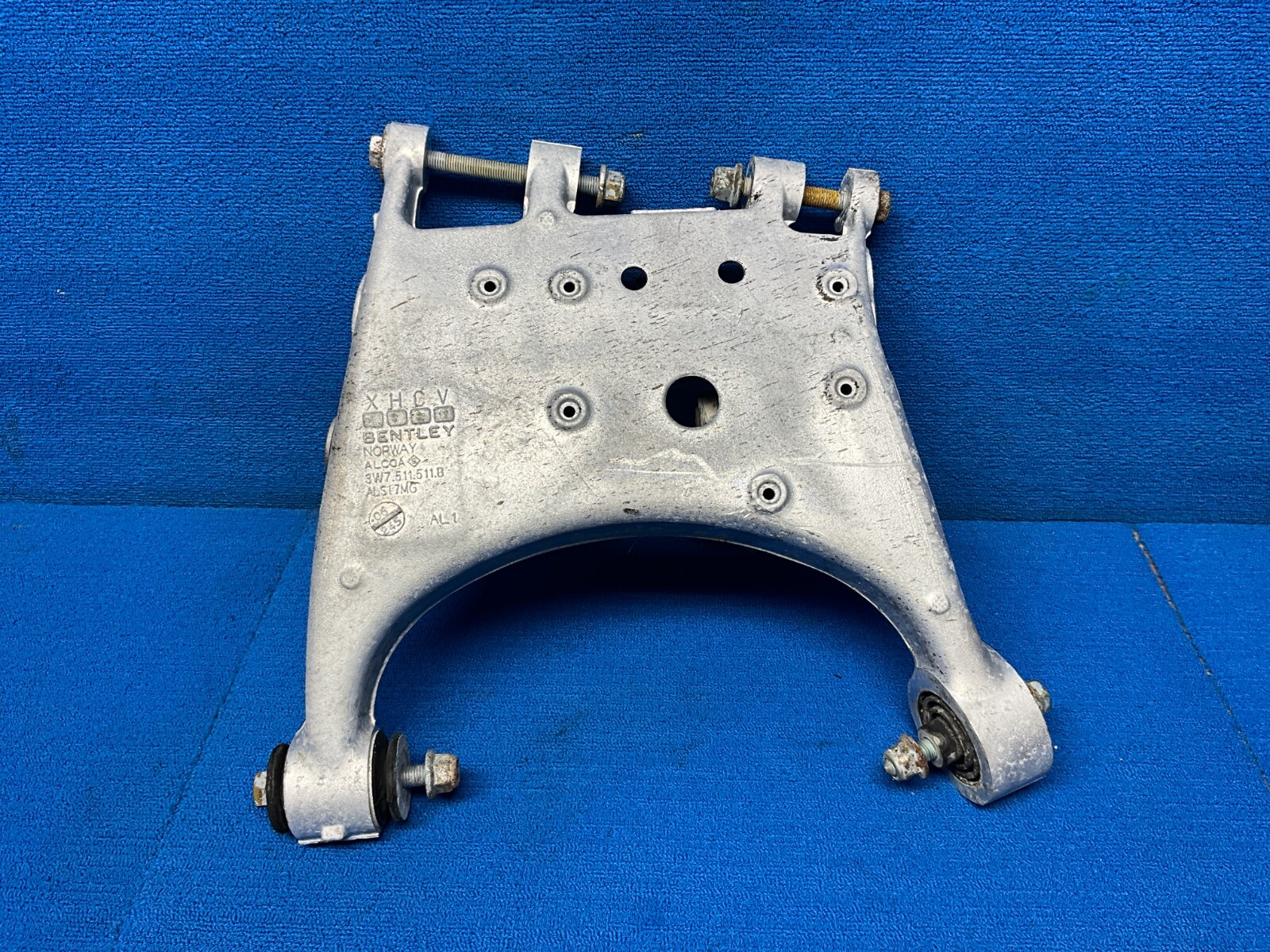 2006-2010 BENTLEY CONTINENTAL GTC AWD REAR LEFT SIDE LOWER CONTROL ARM OEM