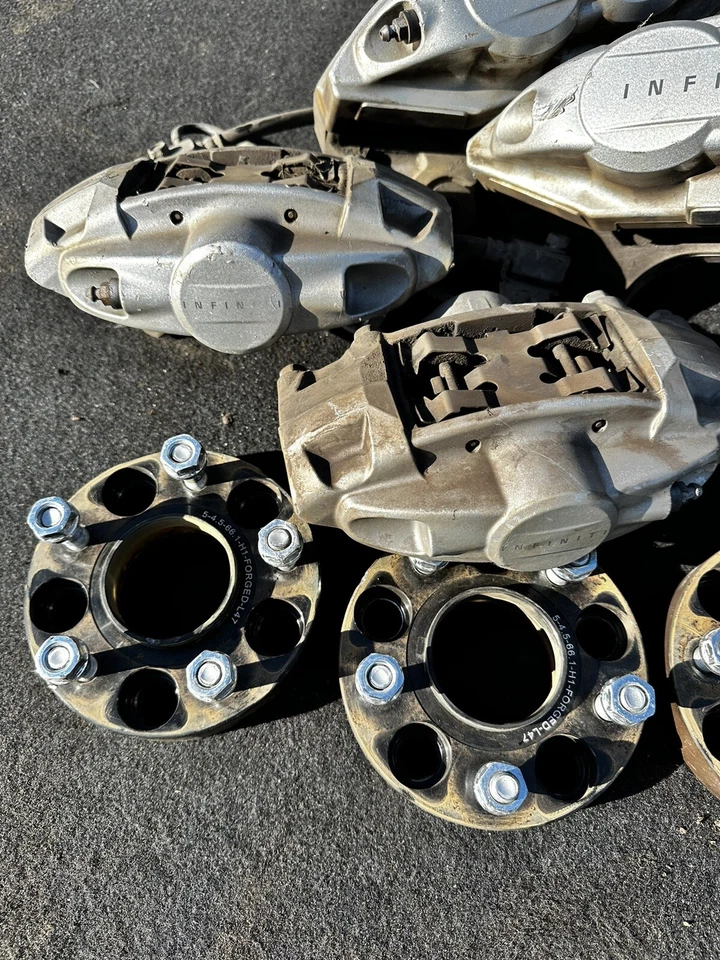 🛑 2008-2020 Infiniti Nissan Akebono SET Sport Brake Calipers OEM Silver - Image 3 of 4