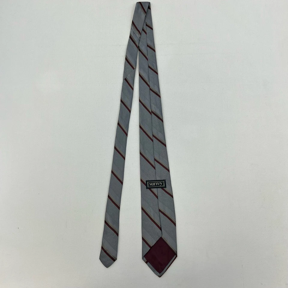 Gravata Surrey masculina listra cinza amarrada skinny tecido clássico curta 55 1/8" x 3" - Imagem 2 de 4