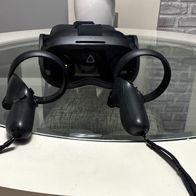 HTC VIVE Focus 3 Headset & Battery Only Include Controllers no Charger