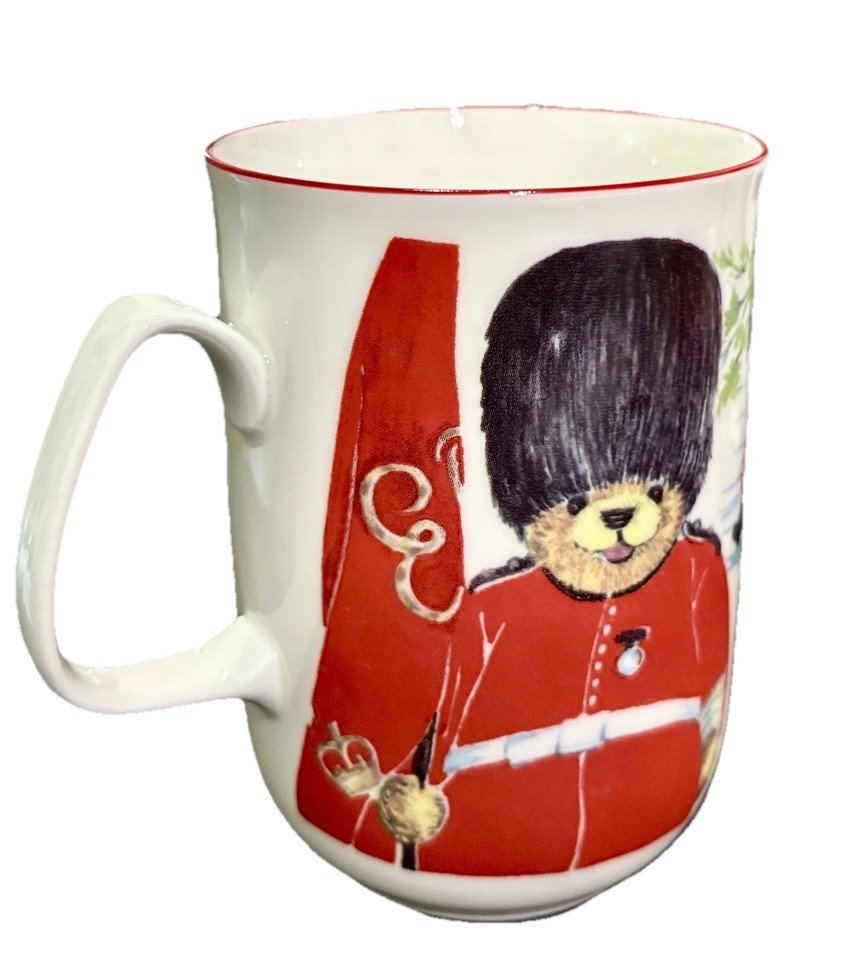 Vtg Guardsman Tea Coffee Mugs England PS Set Of 2 Beefeaters Britain  *READ *