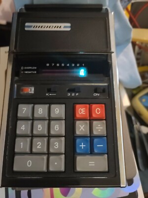 Vtg Japan 1973 Digical Mark V Calculator Swivel Handle Flip-Up Display 