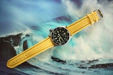 CITIZEN 300M BLACK DIAL CHROMIUM DAY DATE YELLOW STRAP PRO DIVER WATCH + BOX SET