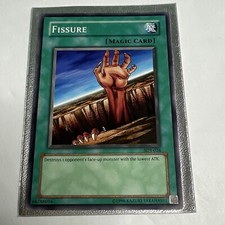 yugioh card fissure Amazon.com: YU-GI-OH! - Fissure (LCYW-EN055) - Legendary Collection 3:  Yugi's World - 1st Edition
