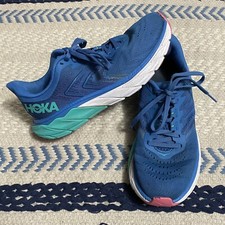 HOKA ONE ONE Arahi 5 Women s Athletic Running Shoes Size 8B 1115012 VBAT