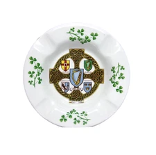 Vintage Shamrock Irish Souvenir Glazed Ceramic Table Ashtray Décor, IRELAND