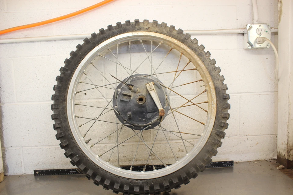 Yamaha XT550 1983 rueda delantera (3,00-21) O974 Foto 3 de 4