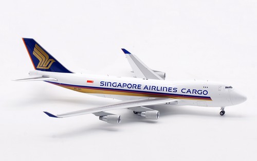 Jet fundido a presión SQ Wings 1:200 Singapore Airlines Cargo "Puerta abierta" B747-400F 9V-SFI - Imagen 14 de 24