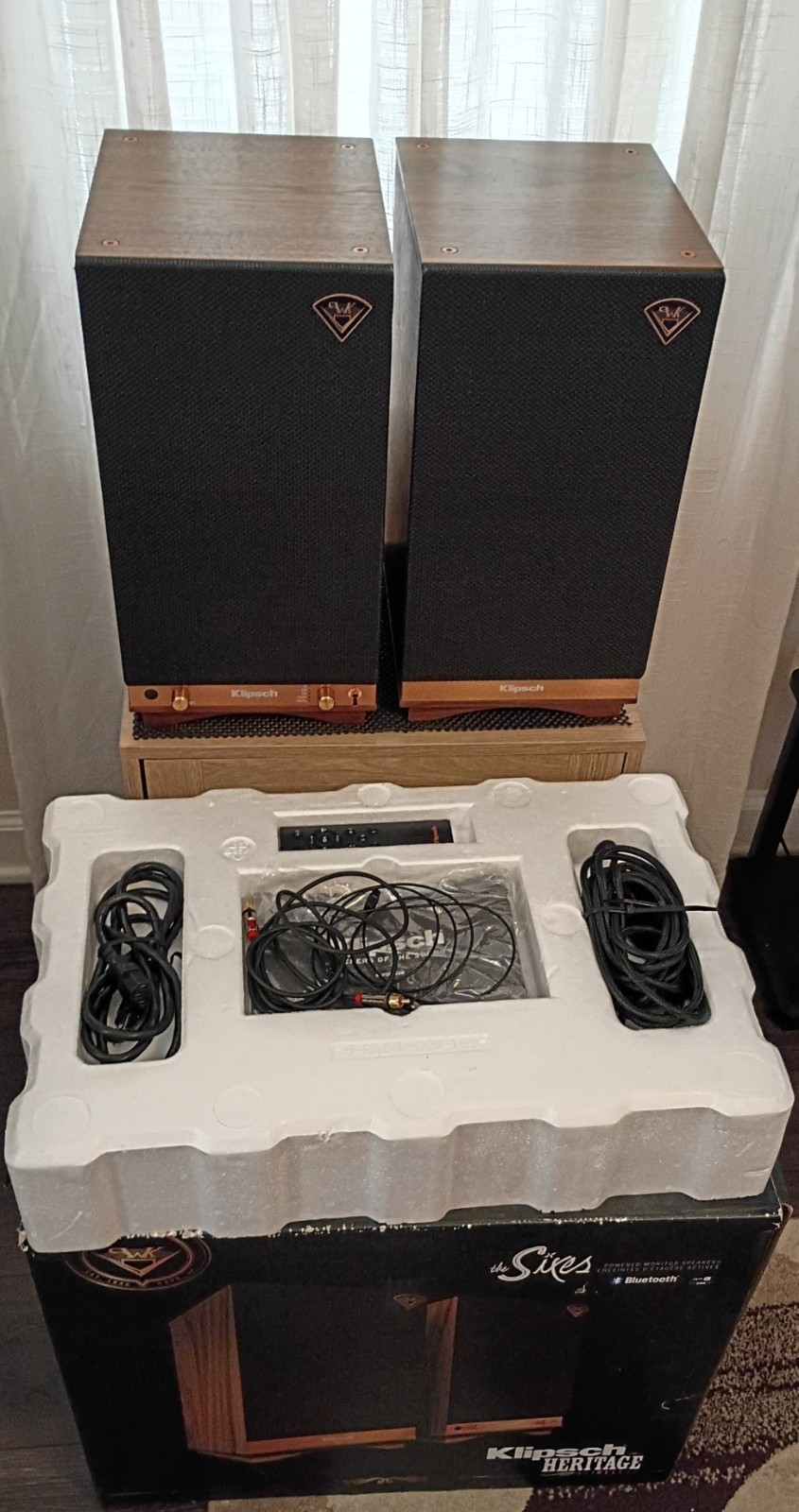 Klipsch The Sixes Heritage Wireless Bookshelf Speakers Walnu