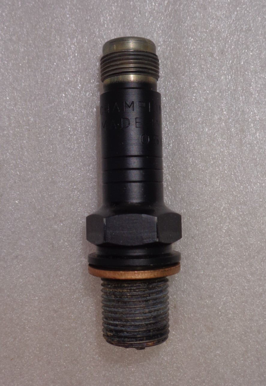 AIRCRAFT ENGINE CHAMPION SPARK PLUG R33S NEW