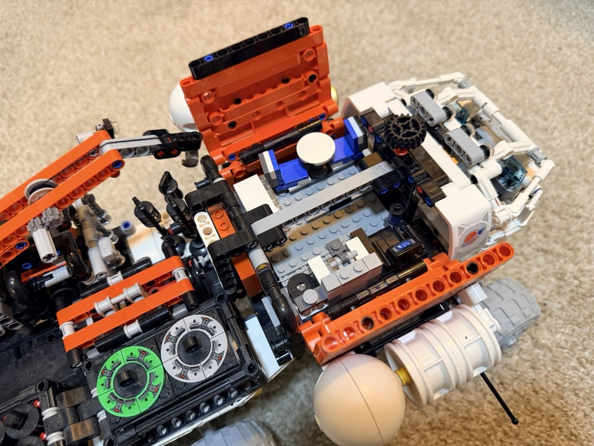LEGO Technic Mars Crew Exploration Rover 42180 – w/ Instructions