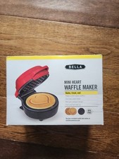 Bella Mini Heart Waffle Maker RED Heart Editi...