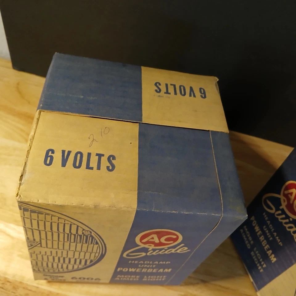 PAIR 1940's NOS Sealed Beam Headlight 6V T3 AC Guide 300 #6006 STILL SEALED T3's - Image 4 of 4
