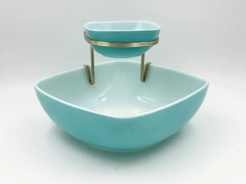 VINTAGE PYREX TURQUOISE BLUE SQUARE CHIP & DIP BOWL SET 025/410