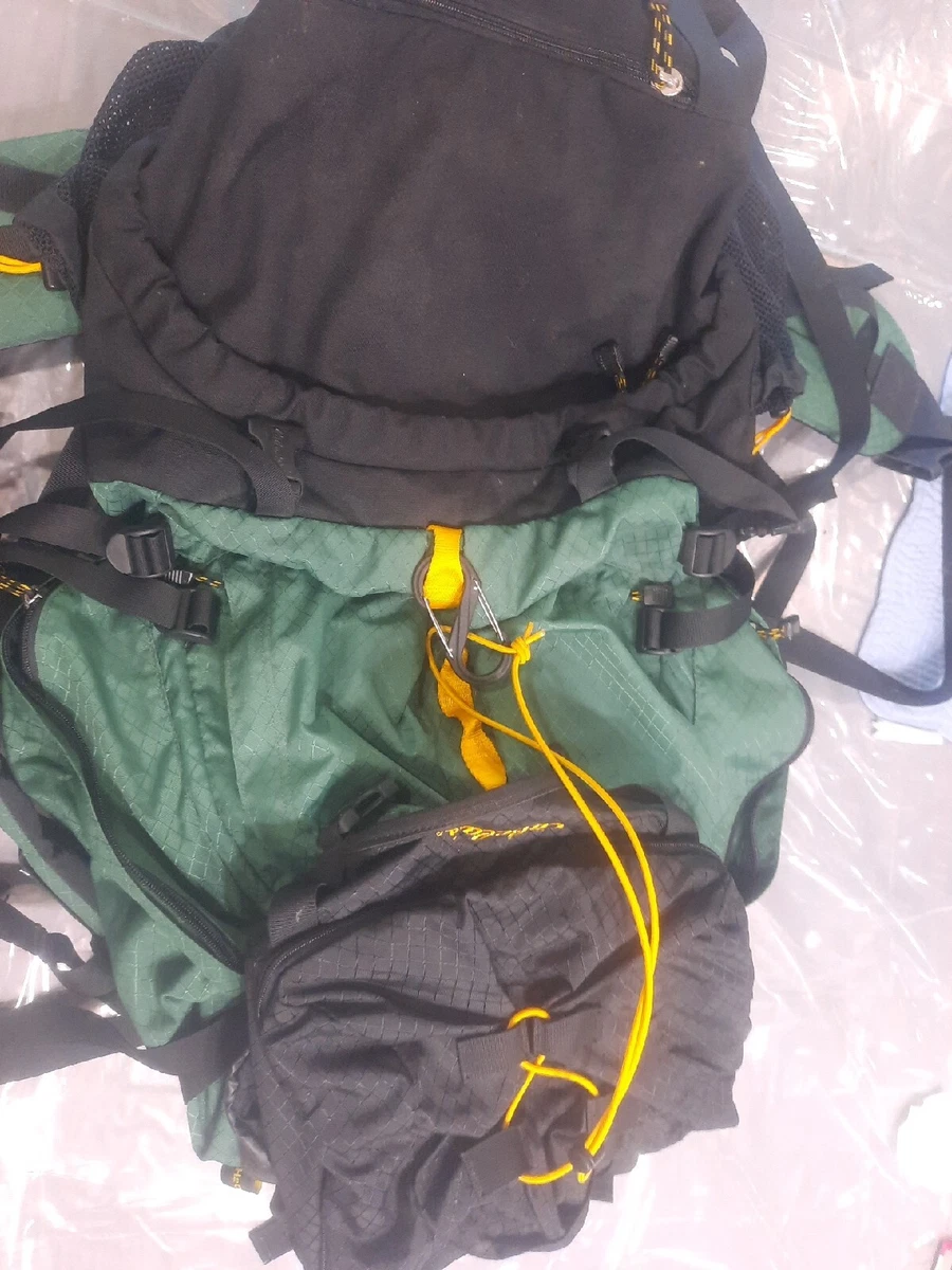 Cabela's Hiking Backpack internal frame Large Green black camping waist