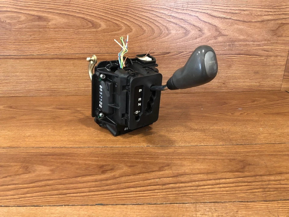 2003-2006 MERCEDES BENZ DODGE SPRINTER 2500 3500 FLOOR GEAR SELECTOR SHIFTER OEM - Image 3 of 4