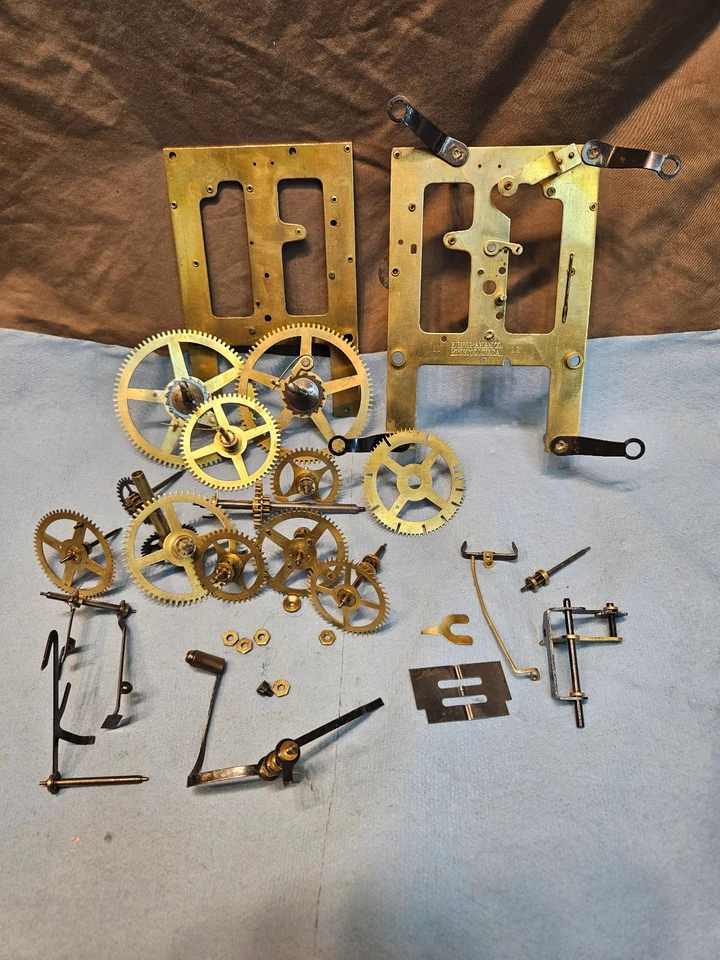 Movimiento de reloj de manto Ingraham Thumbwheel restaurado reconstruido con agujas de péndulo de llave Foto 2 de 4