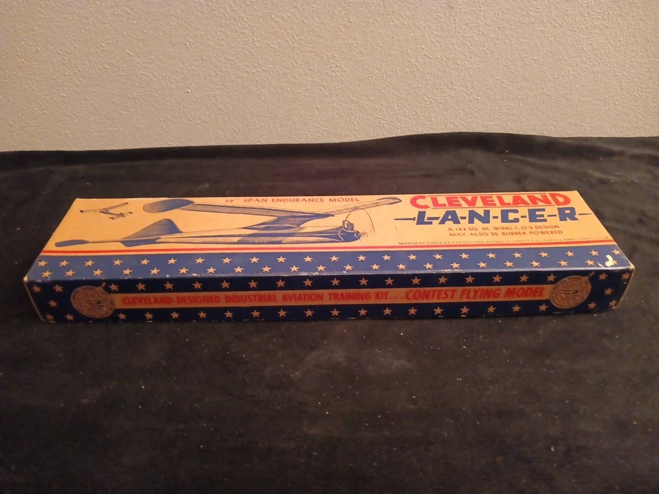 1947 Cleveland Free Flight Lancer Model Airplane 32" CO2 or Rubber band Power - Image 2 of 4