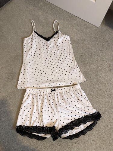 Primark mujer: shorts en blanco texturizados ⋆ Moda en Calle