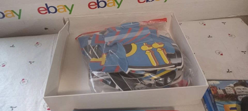 Rompecabezas de piso gigante con forma de Thomas & Friends juego de 24 piezas 3x2 pies Foto 3 de 3