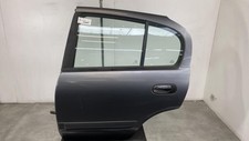 Porte arrière et accessoires Nissan ALMERA