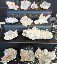Lot de 13 druses de crystal de roche/quartz du Pakistan