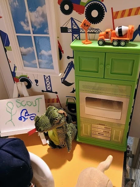 Muñeca Madame Alexander 8" "Boys Rule" DIORAMA Foto 4 de 4