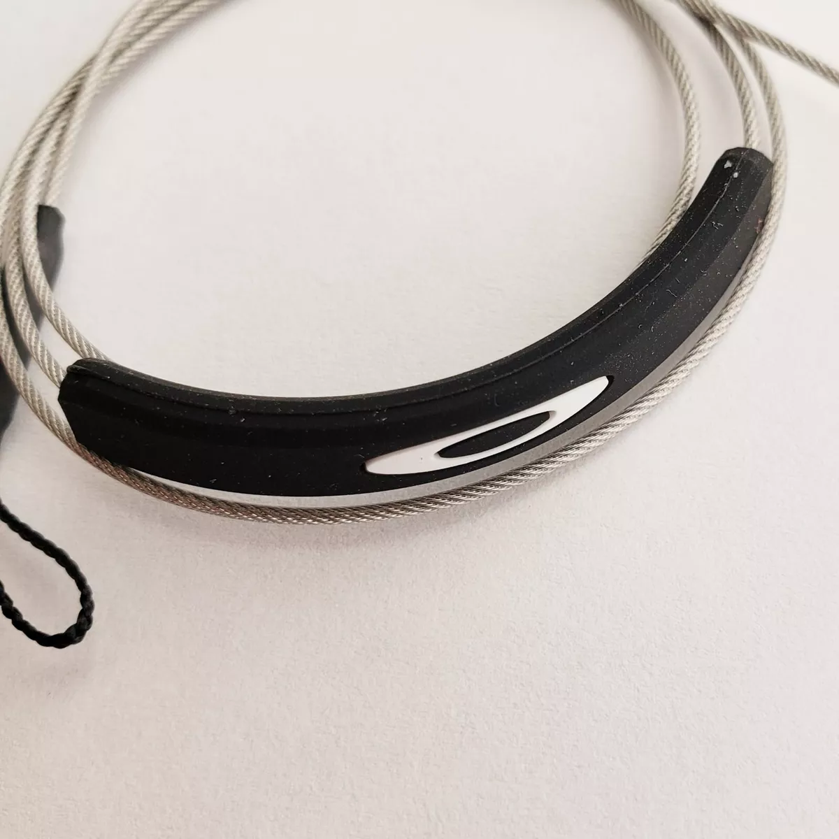 Oakley hotsell retainer strap