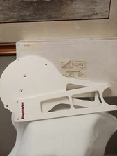 Raymarine Pathfinder 24" Radar Mast Mount - M92698