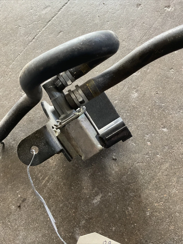 09-22 Nissan 370z Infiniti G37 bote de vapor evap purga solenoide 14930-JK20E Foto 3 de 4