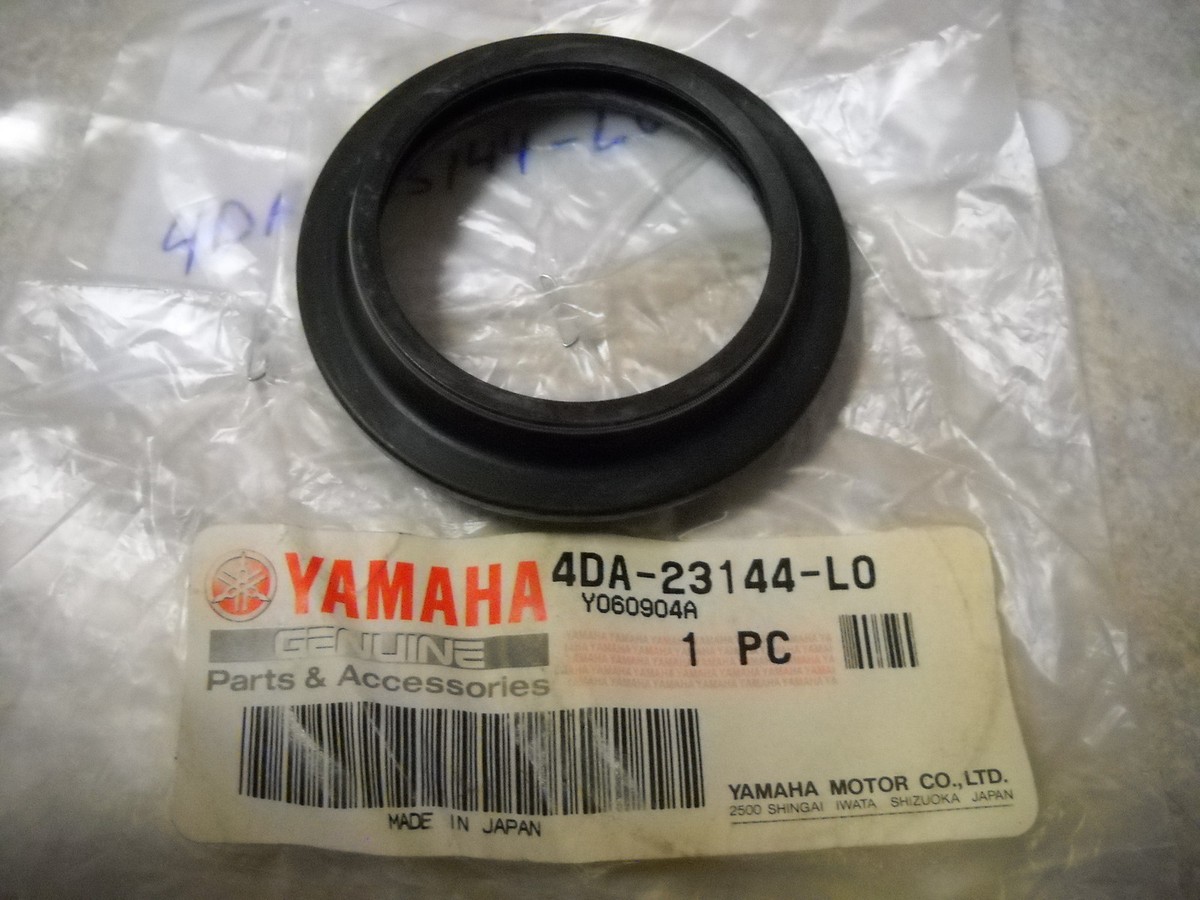 ハル① NOS OEM Yamaha Front Fork Dust Seal 92-97 YZ1254 Competition WR250