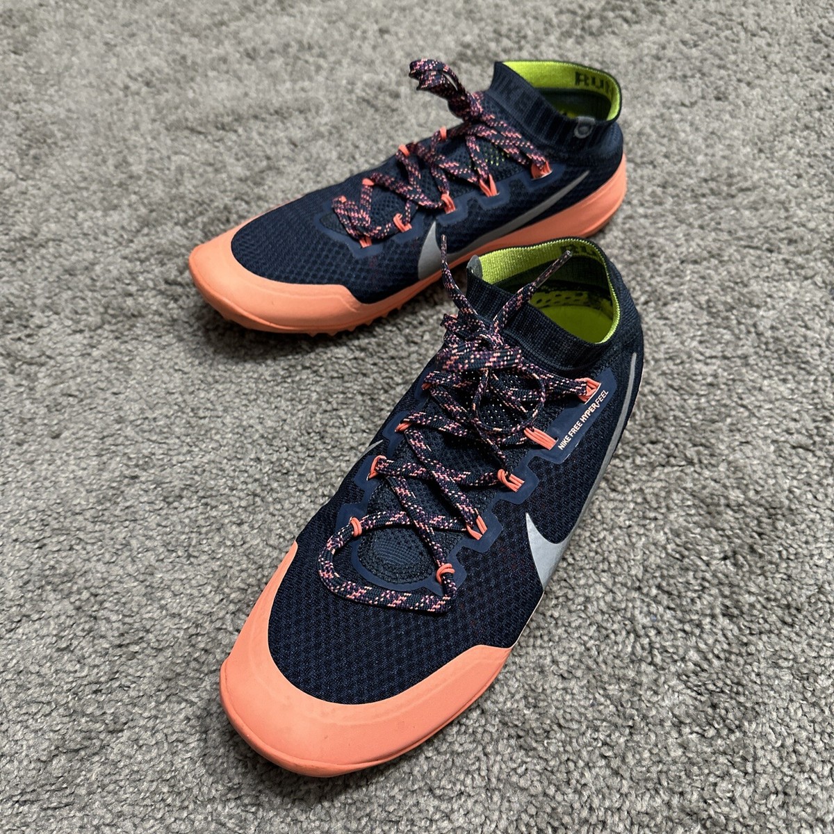 vapormax plus black university gold