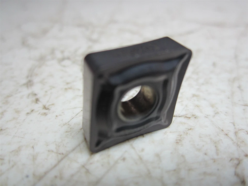 Inserto de rosca de carburo cementado ZCCCT (CNMG120412-EF) YBG202 - Paquete de 10 Foto 3 de 4