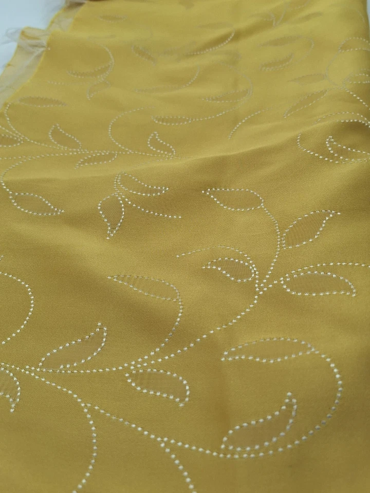 2码人造丝混纺金色织物40英寸宽内饰缝纫枕头 — 第 2/4 张图片