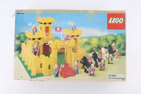 Vtg Lego 375 Yellow Castle W Box & Manual Missing Mini Figs & Horses