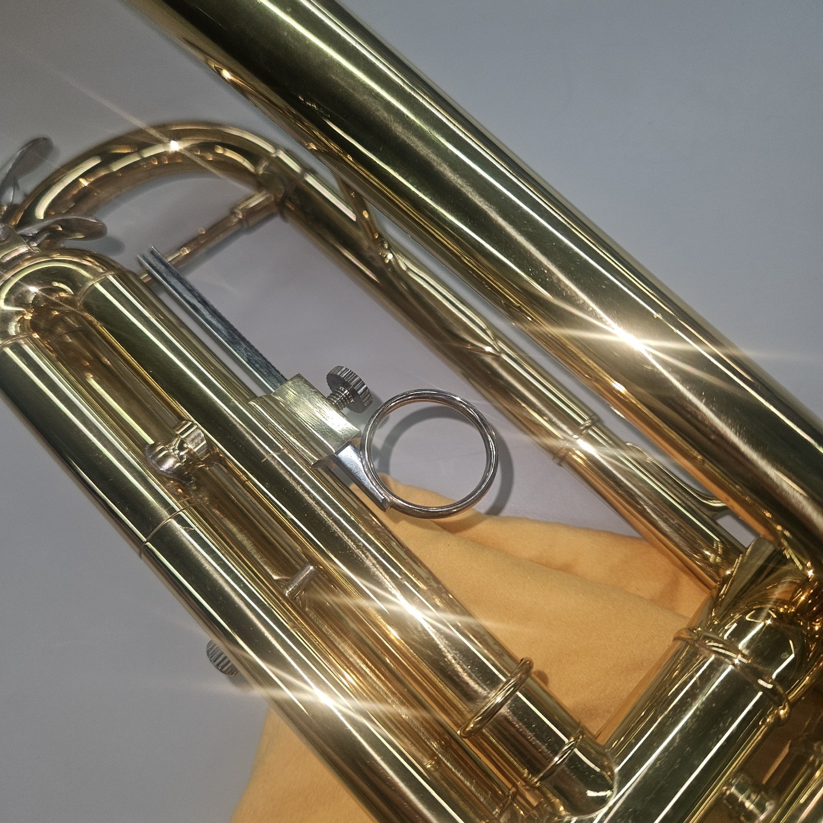 Anaxa Trumpet Gold W/ Case And Mouthpiece - 7c