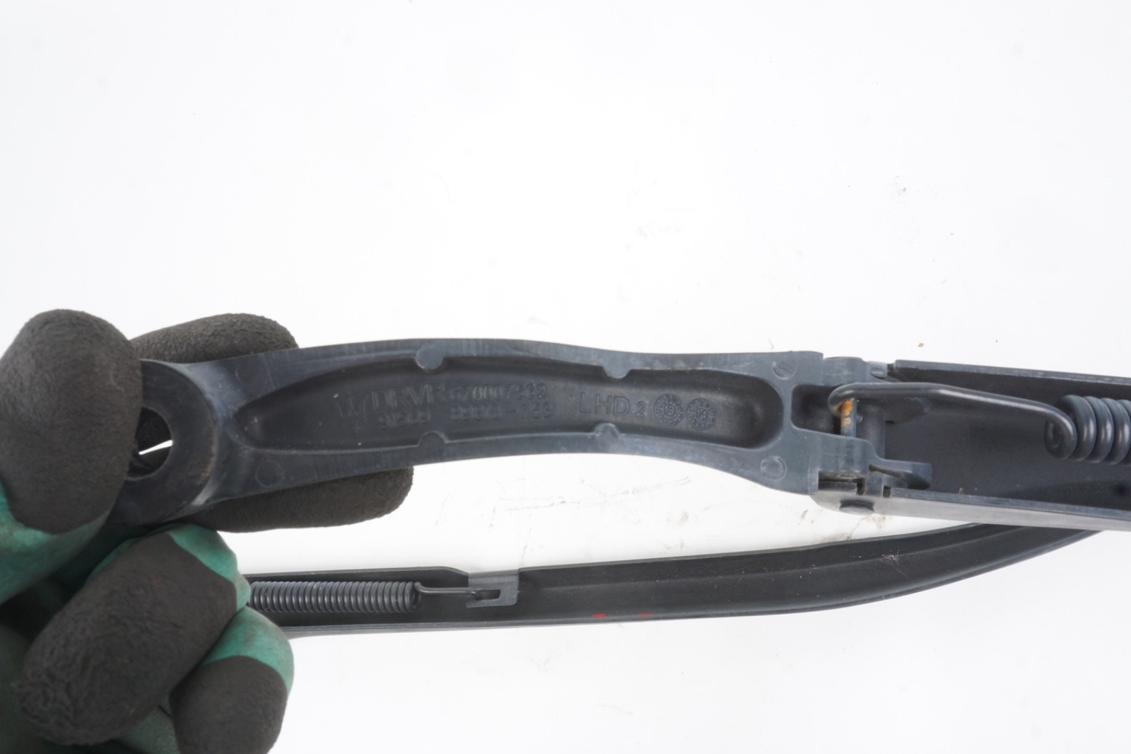 2014-21 Maserati Ghibli S Q4 Front Right and Left Windshield Wiper Arm 670001642