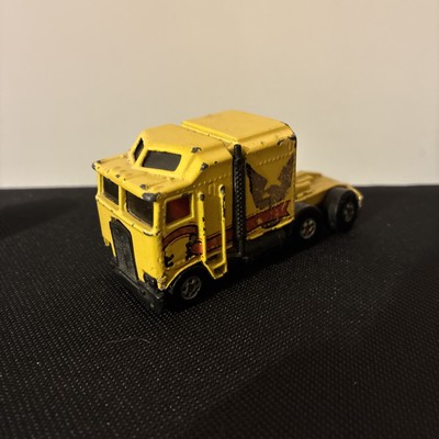 1983 Hot Wheels Workhorses Hong Kong Thunder Roller Flat Roof Version