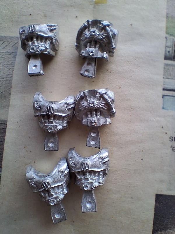 GAMES WORKSHOP  WH 40K CHAOS SPACE MARINES IRON  WARRIORS BODY x6 UNUSED OOP
