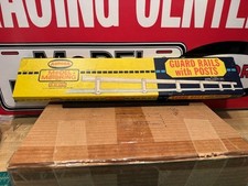 AURORA TJET BOX OF 14" WHITE GUARD RAILS W/ NO BAD POSTS  8 PC EXC-NEW HO SCALE