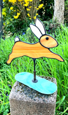 Tiffanytechnik / Déco Osterhasen  / aus 11 Teilen gefertigt / BoSi Art seit 1990