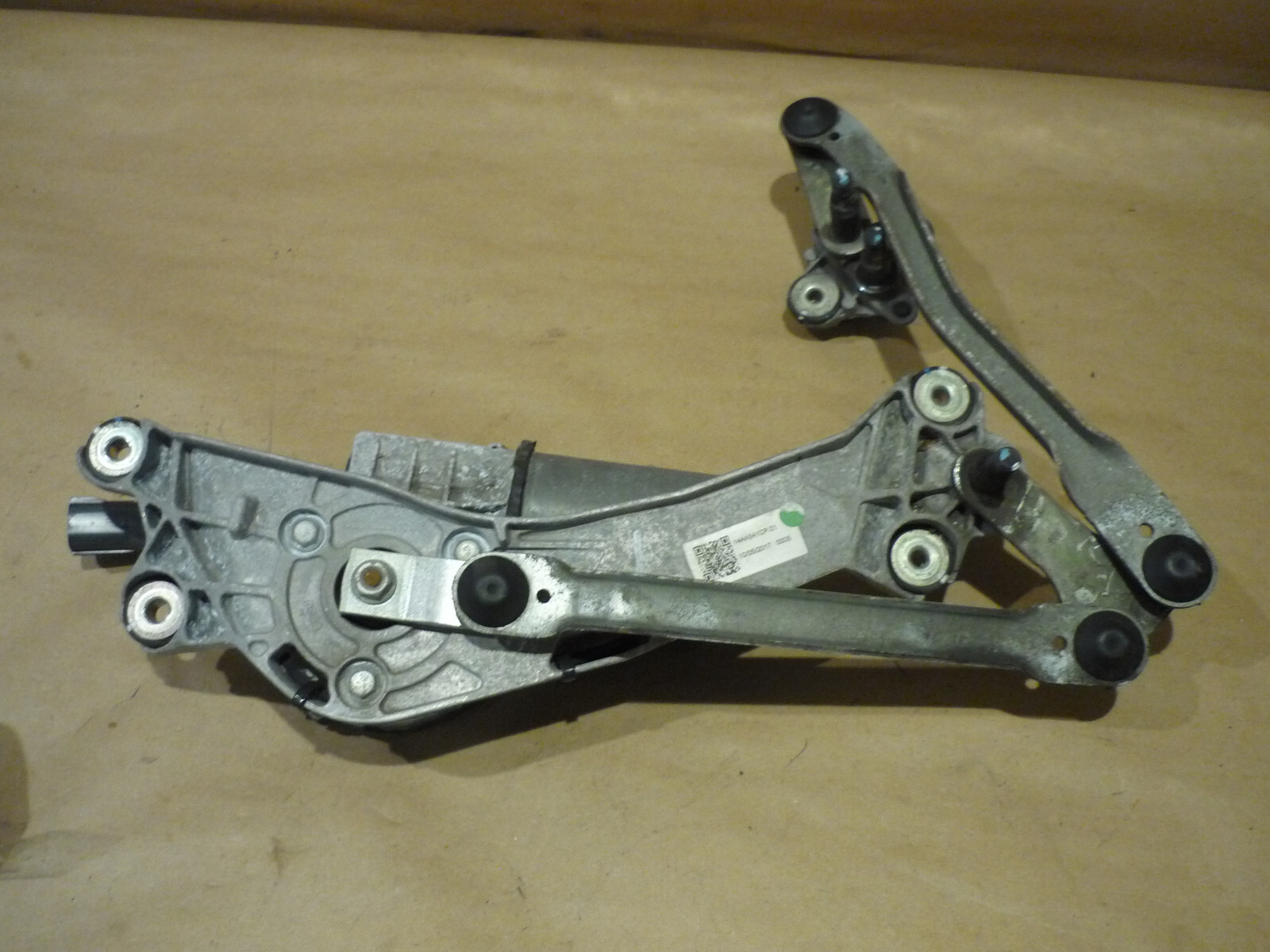 McLaren 720s -Windshield Wiper Transmission Linkage With Motor - P/N 14AA541CP